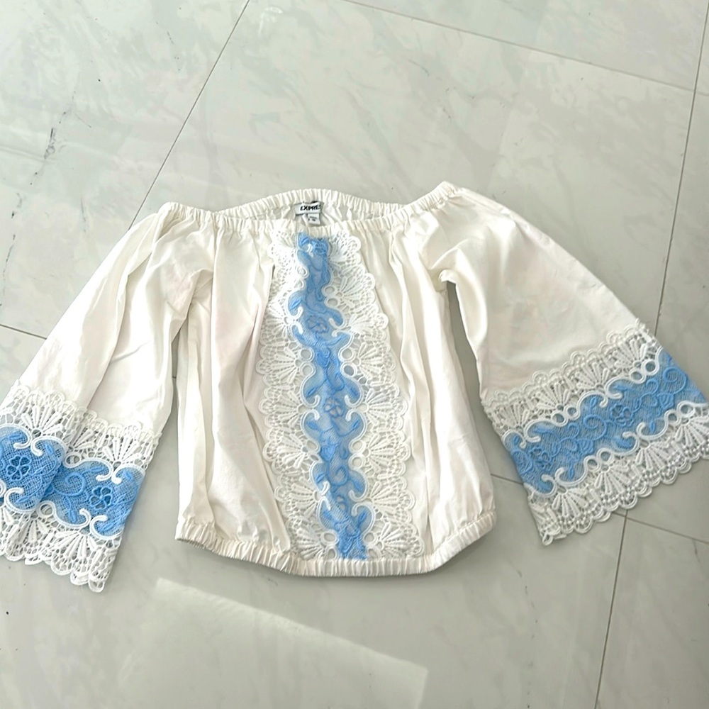 Express XS summer blouse white with baby blue lace